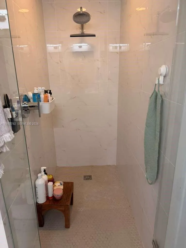 16385 BISCAYNE BLVD #303 Sunny Isles Beach, FL 33160