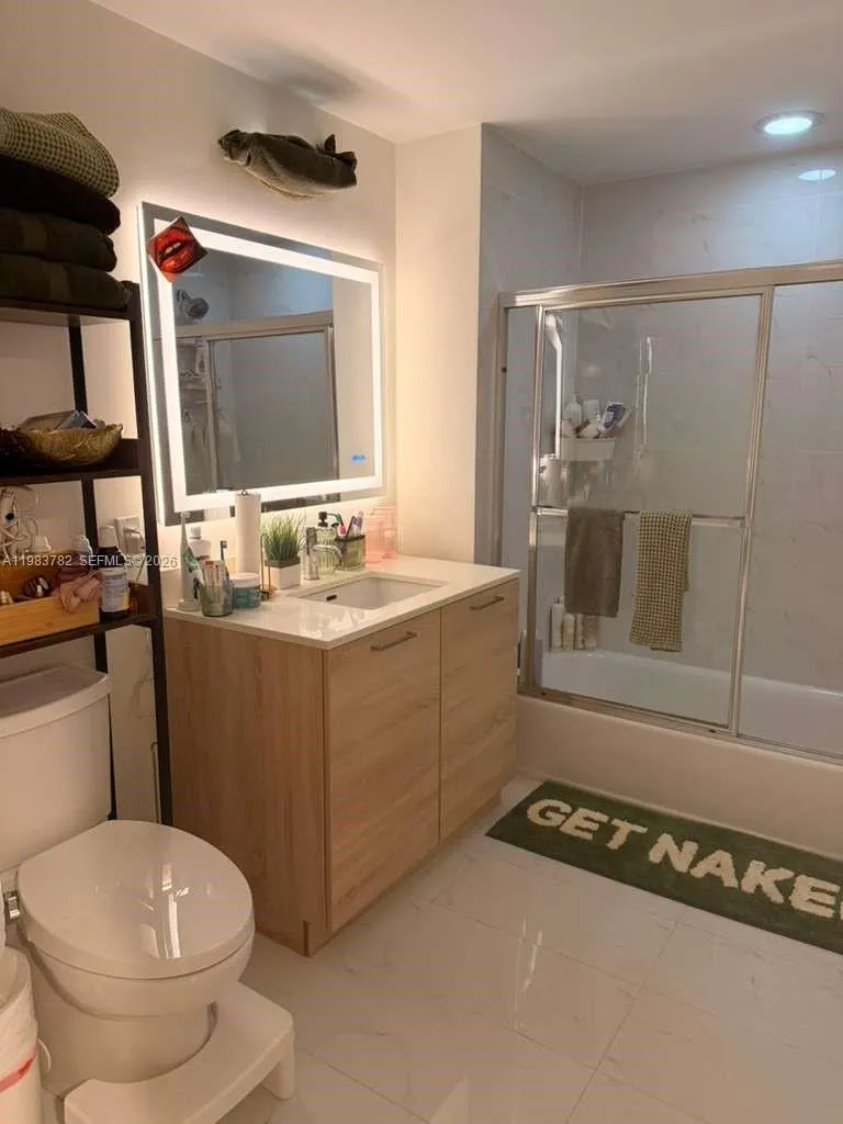 16385 BISCAYNE BLVD #303 Sunny Isles Beach, FL 33160