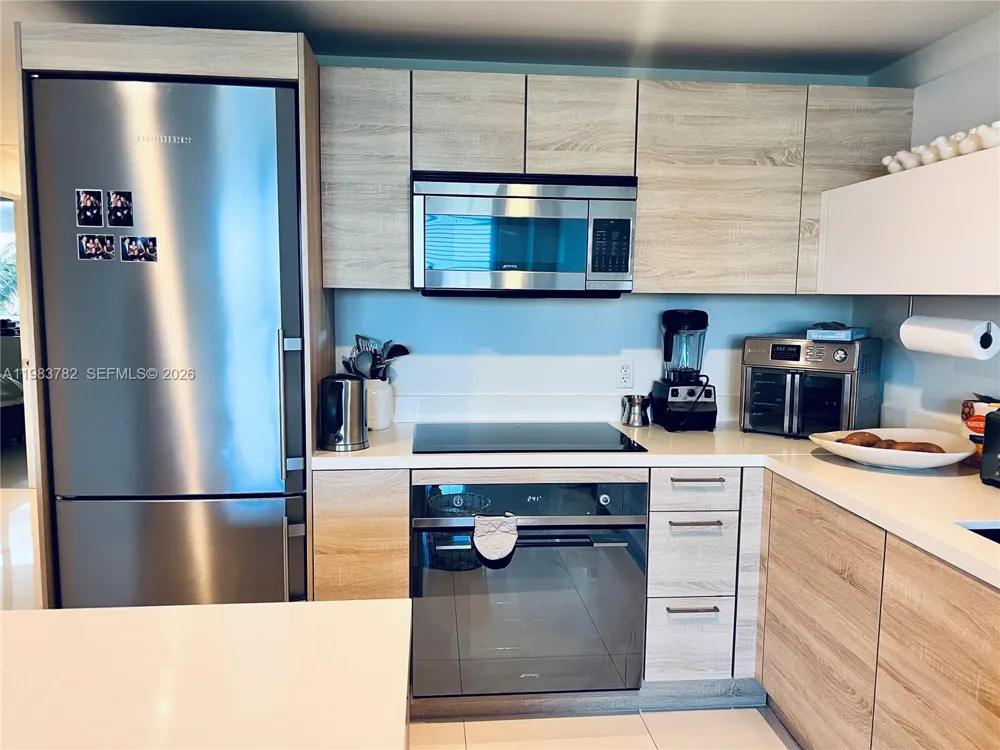 16385 BISCAYNE BLVD #303 Sunny Isles Beach, FL 33160