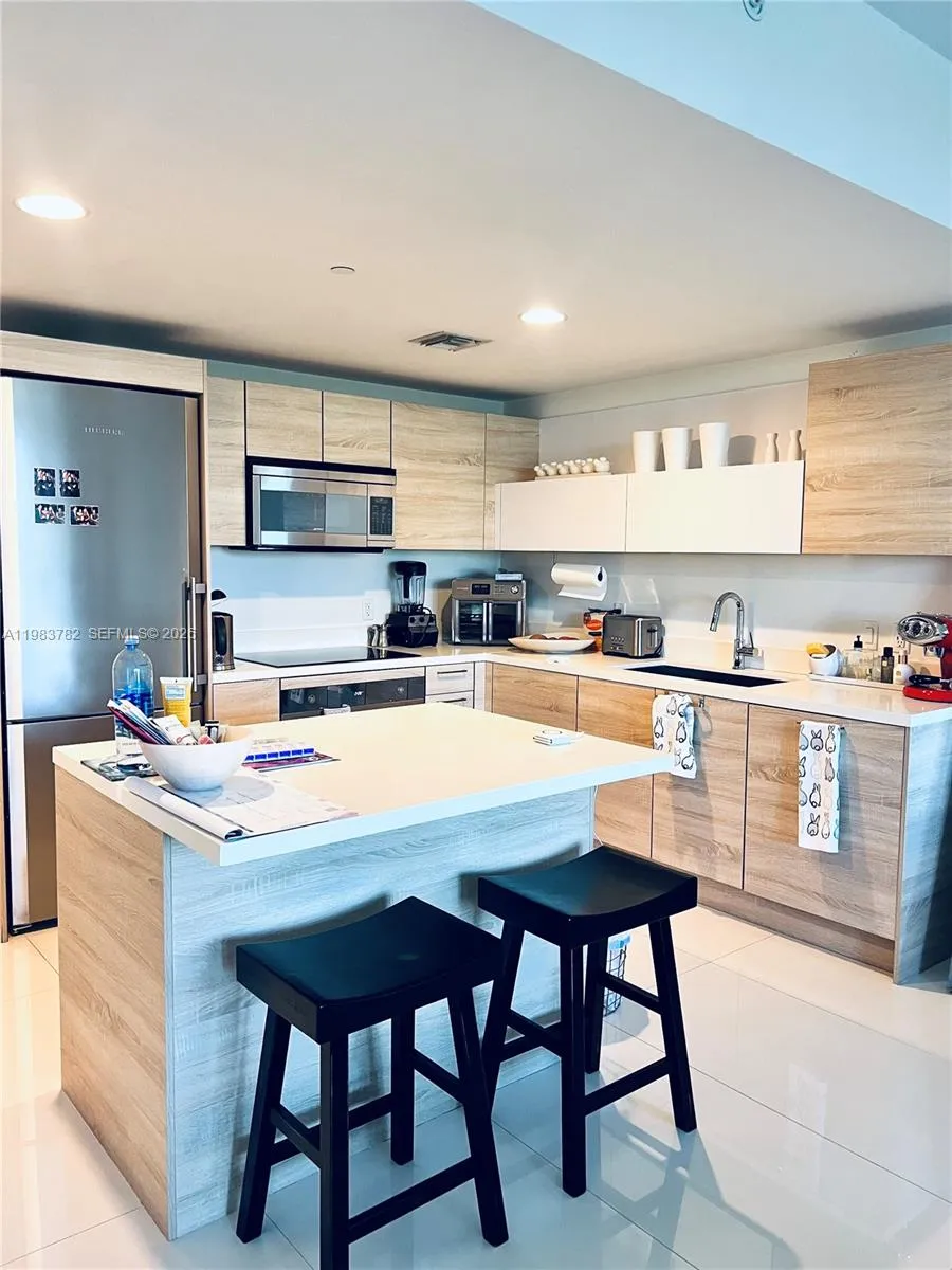 16385 BISCAYNE BLVD #303 Sunny Isles Beach, FL 33160