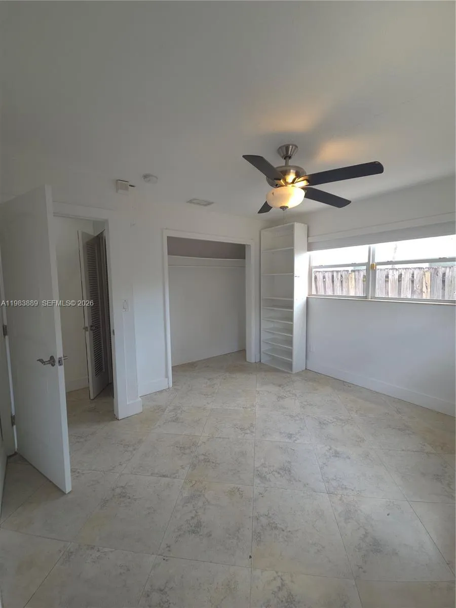 804 NE 2nd St Hallandale Beach, FL 33009