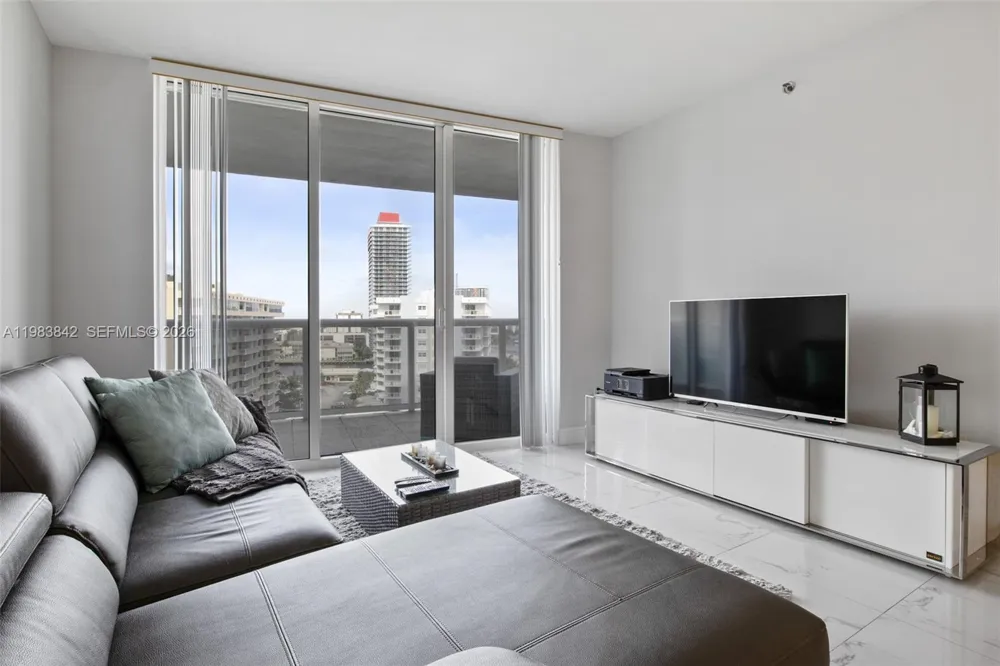 1800 S Ocean Dr #909 Hallandale Beach, FL 33009