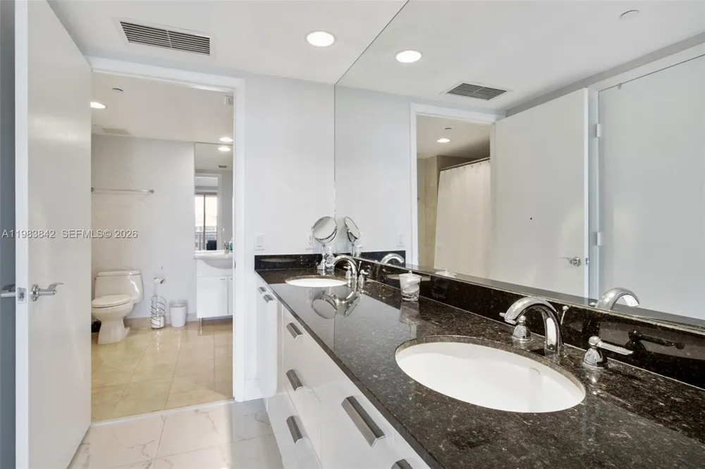 1800 S Ocean Dr #909 Hallandale Beach, FL 33009