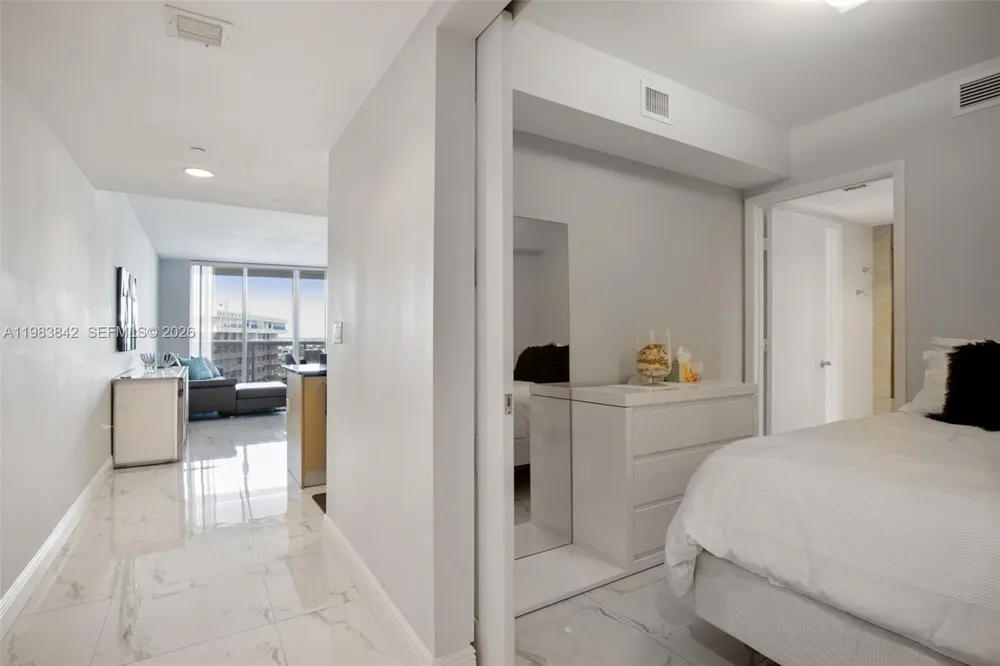 1800 S Ocean Dr #909 Hallandale Beach, FL 33009