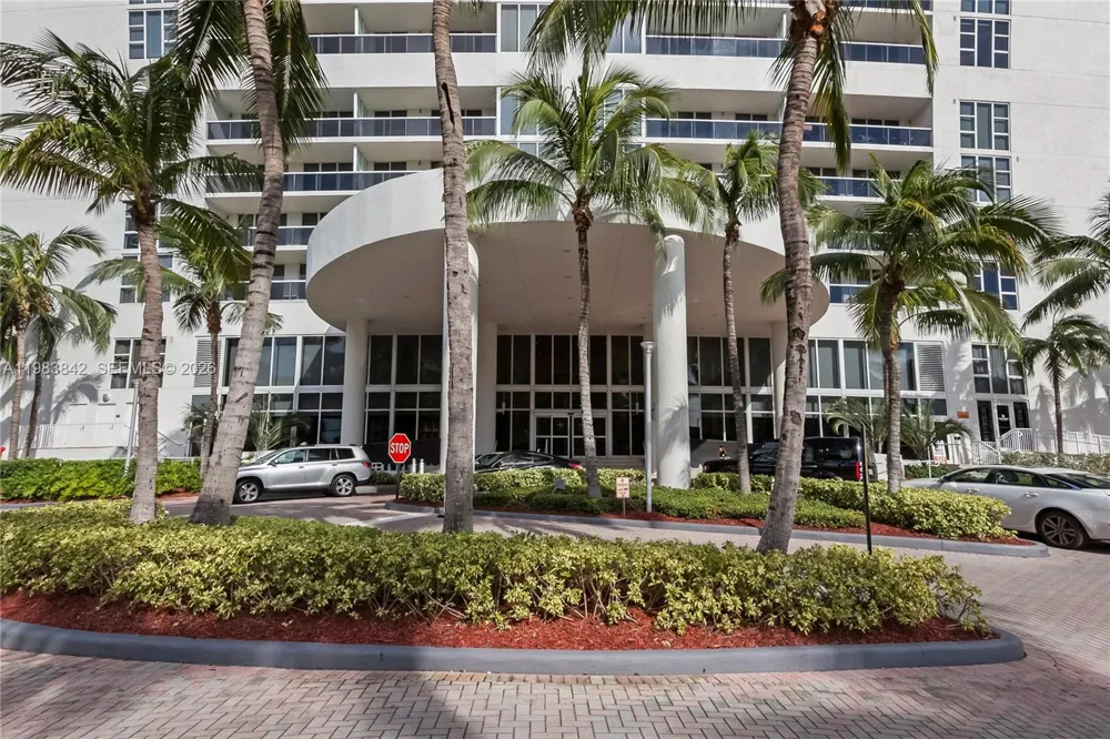 1800 S Ocean Dr #909 Hallandale Beach, FL 33009