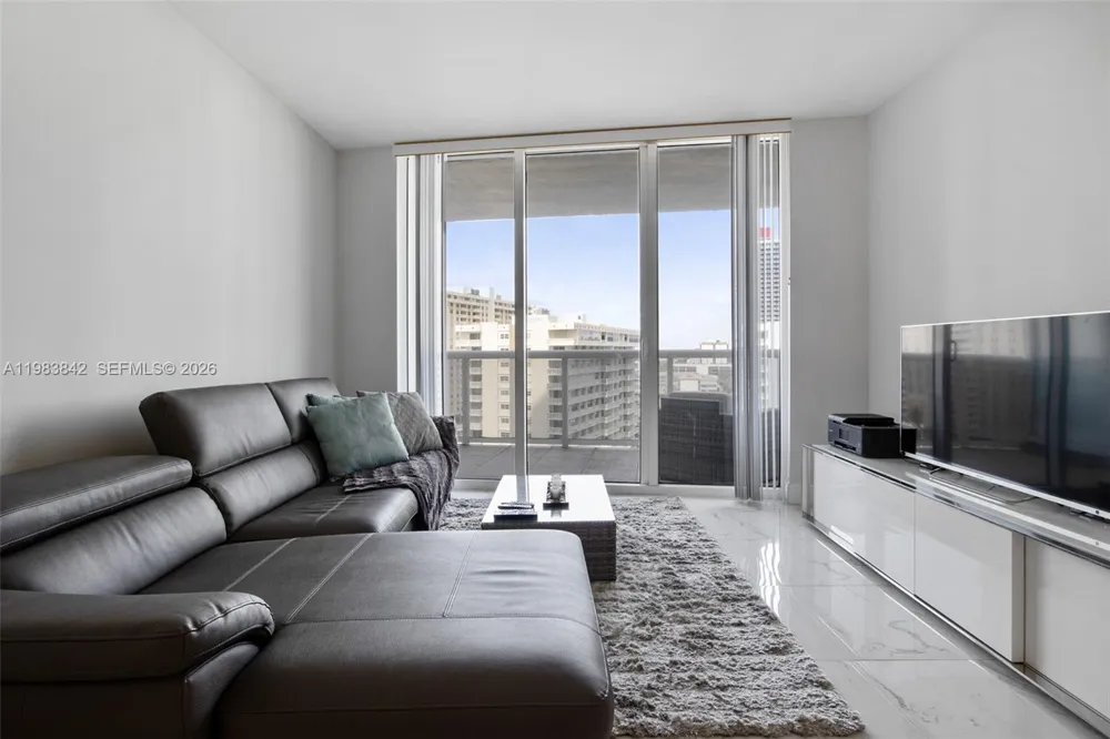 1800 S Ocean Dr #909 Hallandale Beach, FL 33009