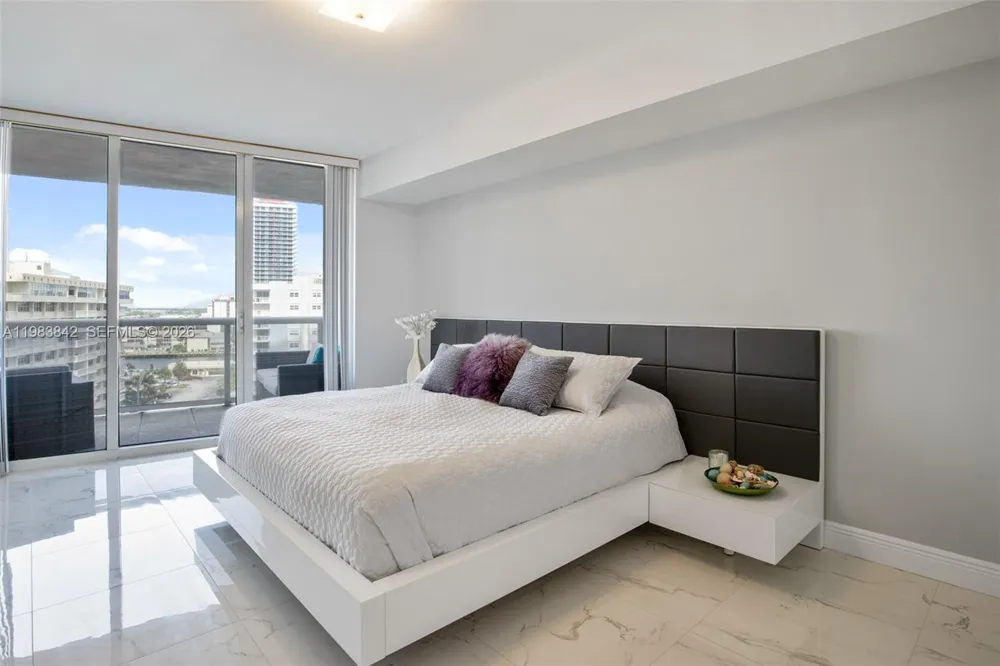 1800 S Ocean Dr #909 Hallandale Beach, FL 33009