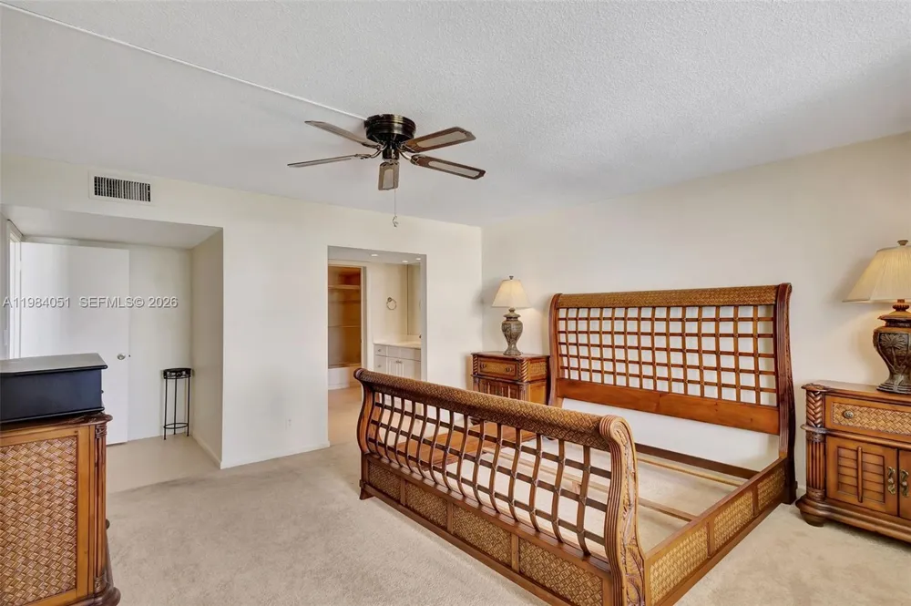 801 Lake Shore Dr #403 Lake Park, FL 33403