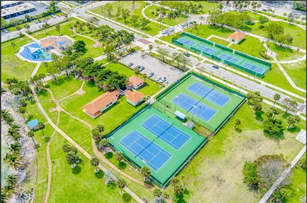 801 Lake Shore Dr #403 Lake Park, FL 33403