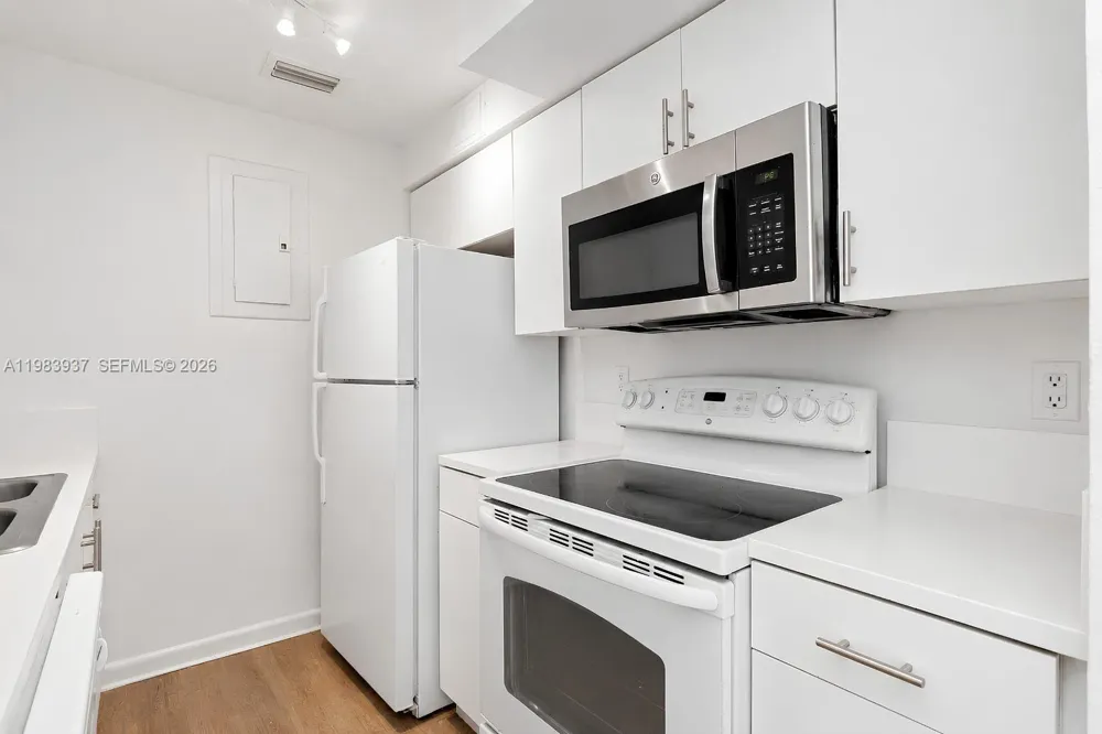1185 Marseille Drive #202 Miami Beach, FL 33141