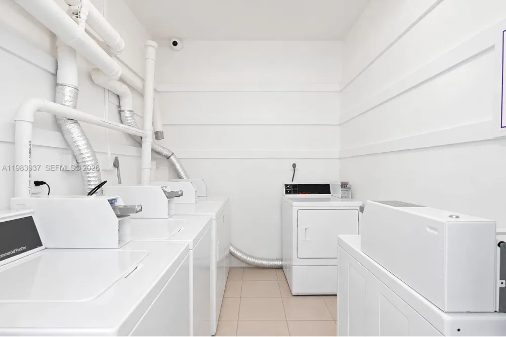 1185 Marseille Drive #202 Miami Beach, FL 33141