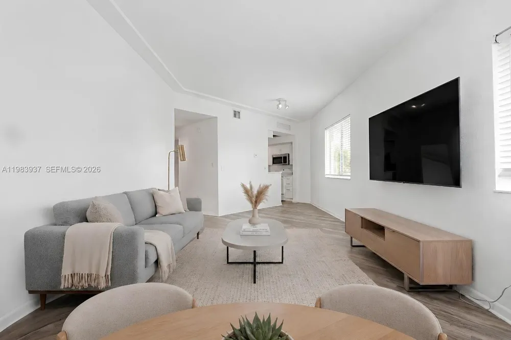 1185 Marseille Drive #202 Miami Beach, FL 33141