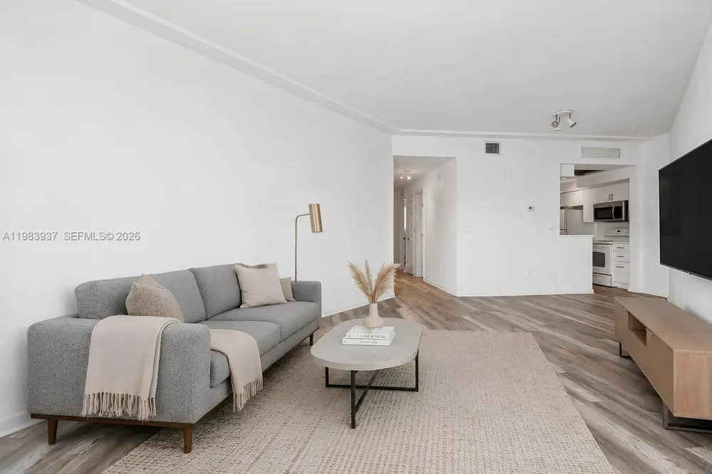 1185 Marseille Drive #202 Miami Beach, FL 33141