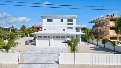 48 S Andros Rd