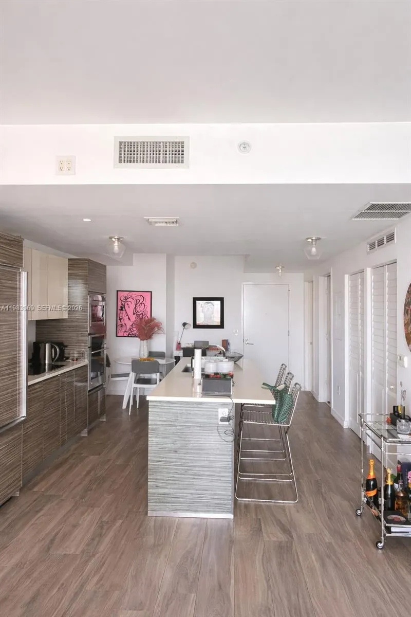 460 NE 28th St #2807 Miami, FL 33137