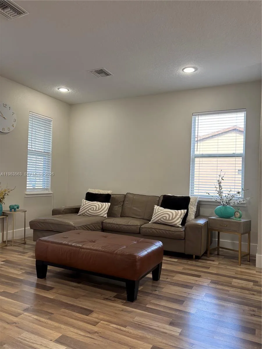1001 LA MIRADA Kissimmee, FL 34744