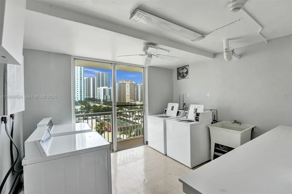 1985 S Ocean Dr #21K Hallandale Beach, FL 33009