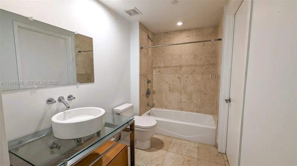 6000 Collins Ave #111 Miami Beach, FL 33140