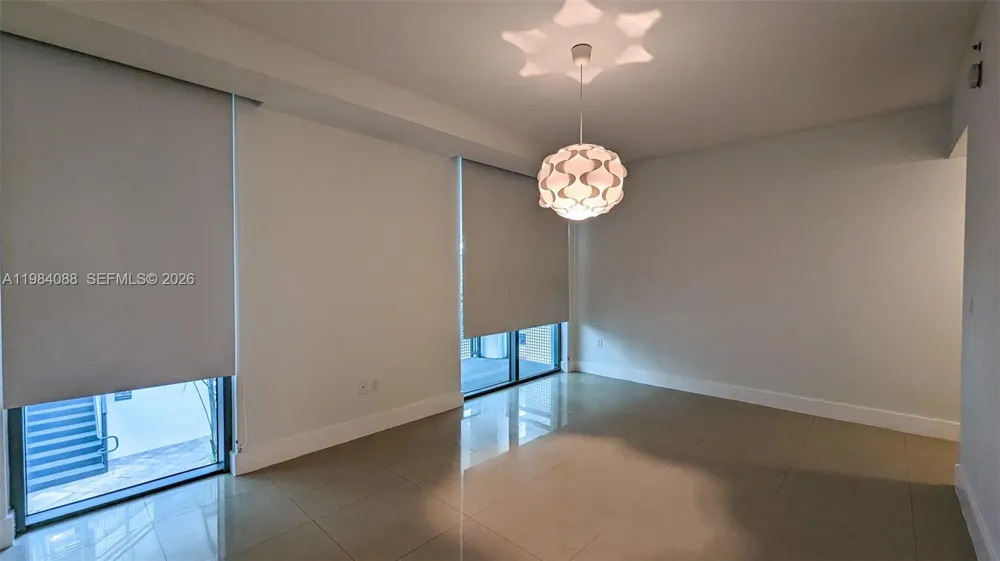 6000 Collins Ave #111 Miami Beach, FL 33140