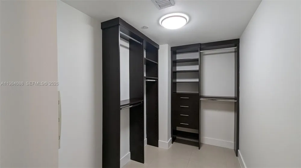 6000 Collins Ave #111 Miami Beach, FL 33140