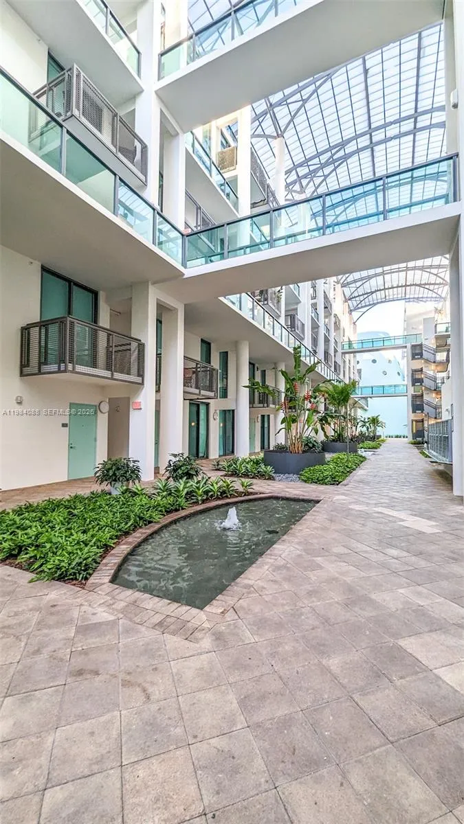 6000 Collins Ave #111 Miami Beach, FL 33140