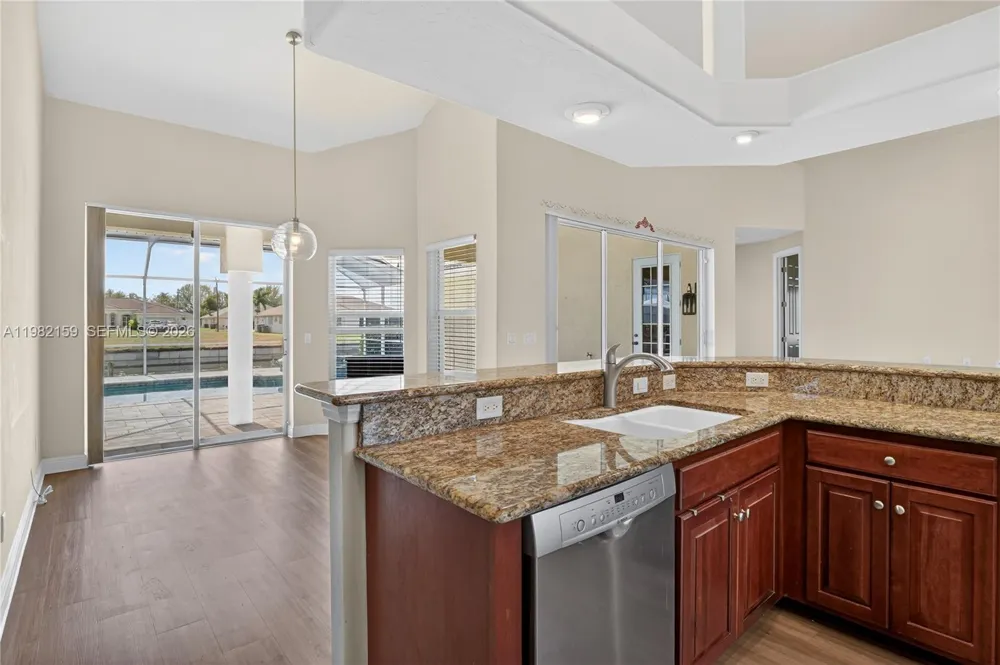 1414 NE 2nd Ter Cape Coral, FL 33909