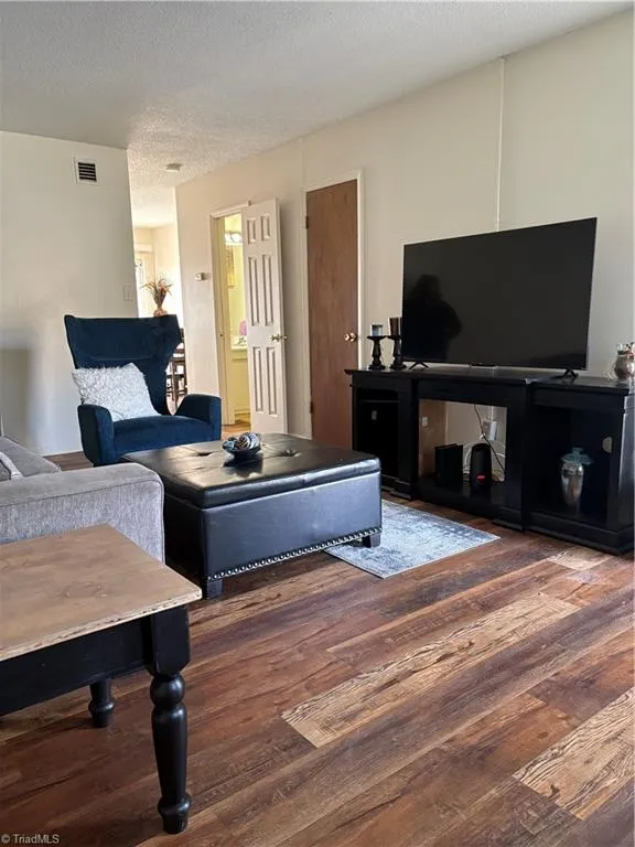 224 Northpoint Avenue #E High Point, NC 27262