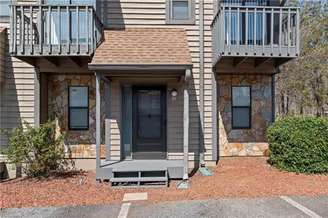 380 Vista Circle #D