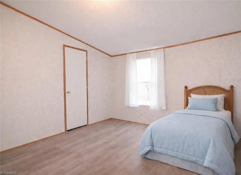 5600 Bunch Road Oak Ridge, NC 27310