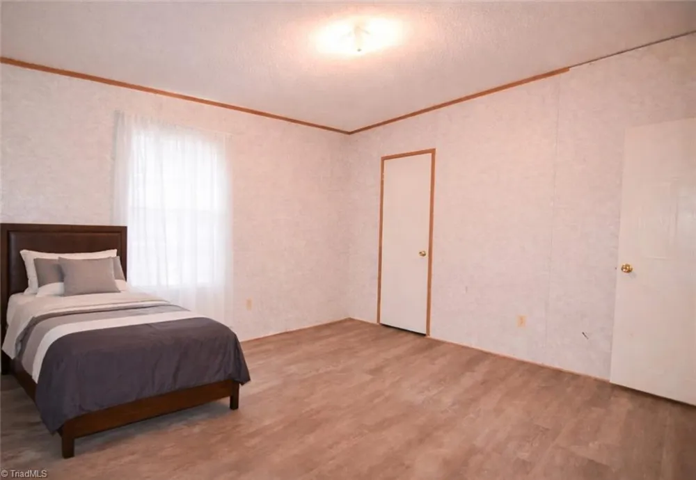 5600 Bunch Road Oak Ridge, NC 27310