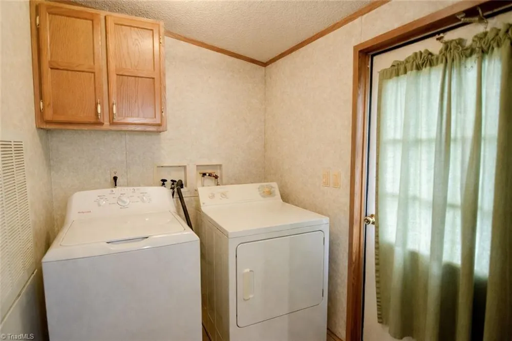 5600 Bunch Road Oak Ridge, NC 27310