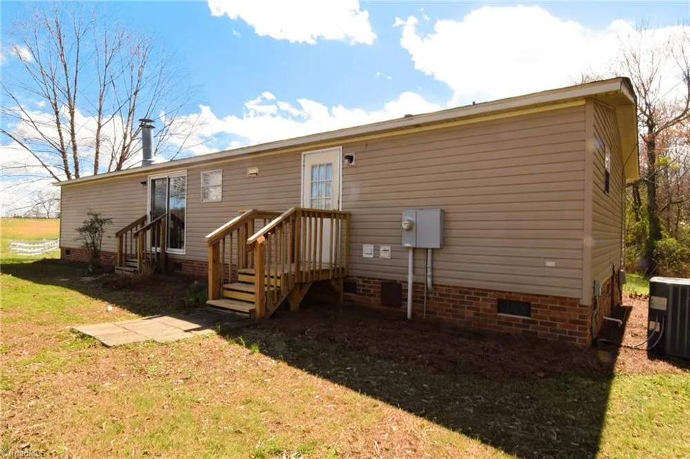 5600 Bunch Road Oak Ridge, NC 27310