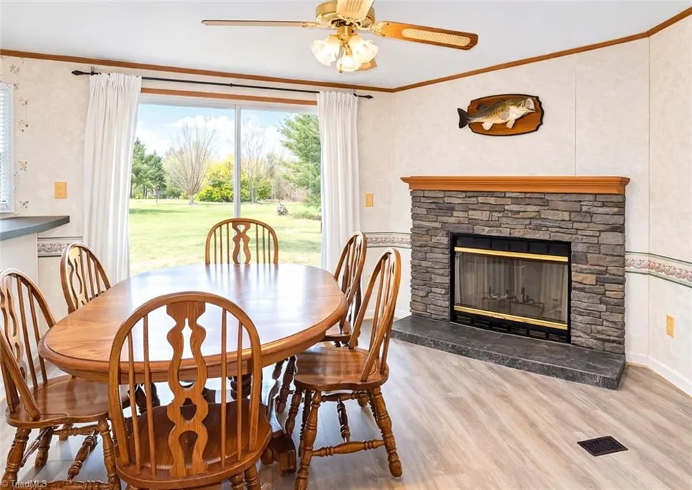 5600 Bunch Road Oak Ridge, NC 27310