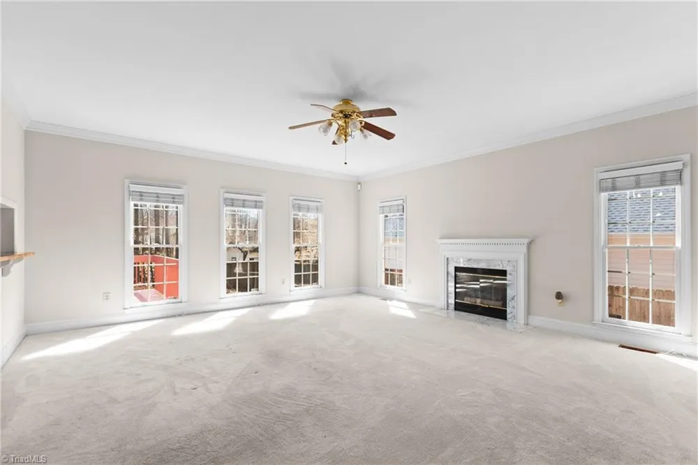 3204 Peninsula Drive Jamestown, NC 27282