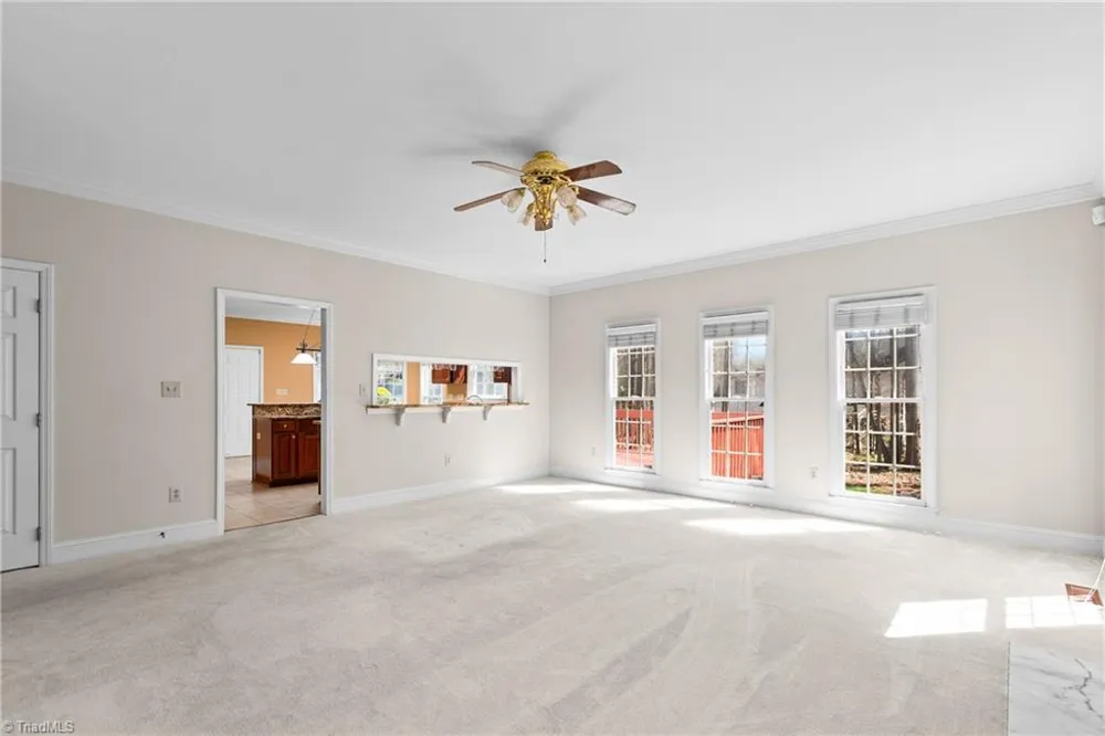 3204 Peninsula Drive Jamestown, NC 27282