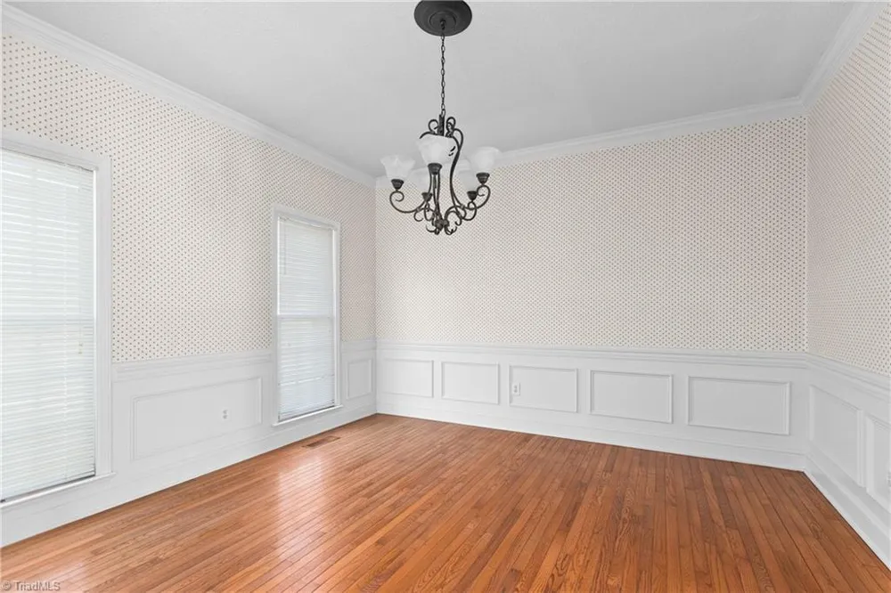 3204 Peninsula Drive Jamestown, NC 27282