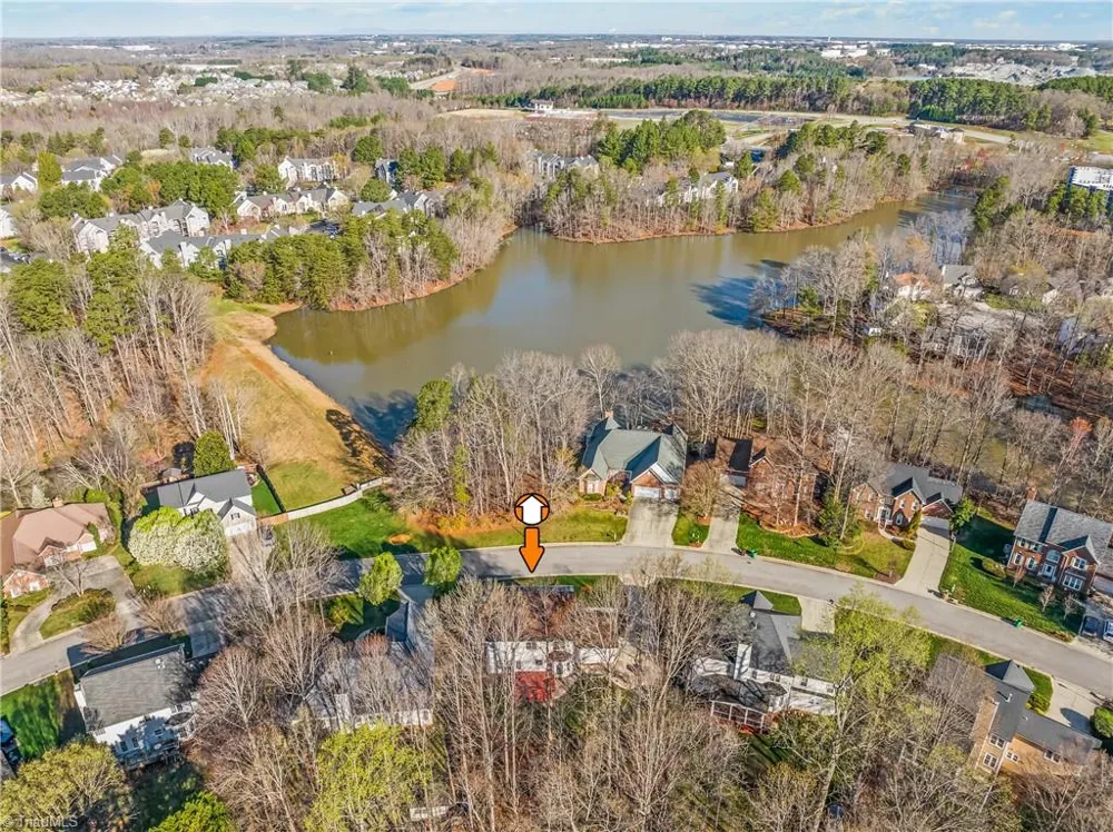 3204 Peninsula Drive Jamestown, NC 27282