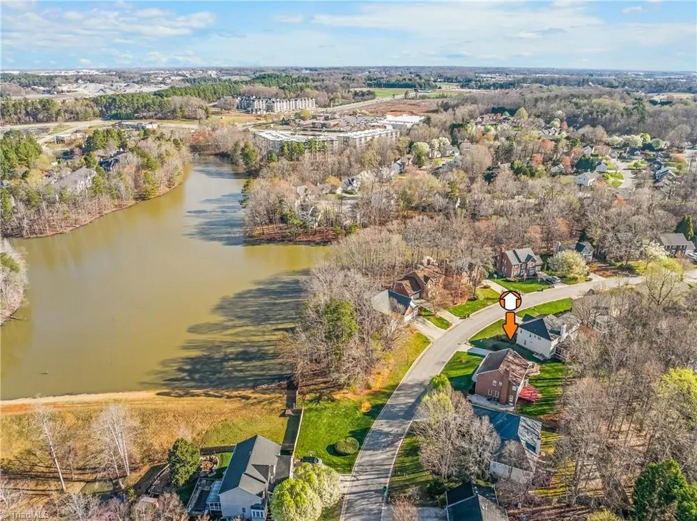 3204 Peninsula Drive Jamestown, NC 27282