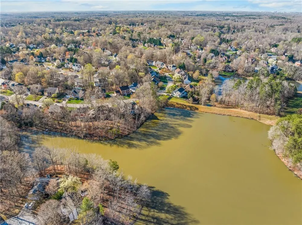 3204 Peninsula Drive Jamestown, NC 27282