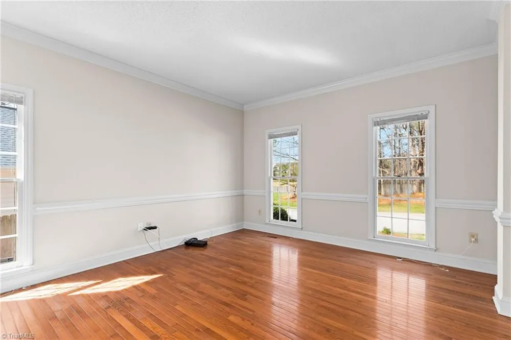 3204 Peninsula Drive Jamestown, NC 27282