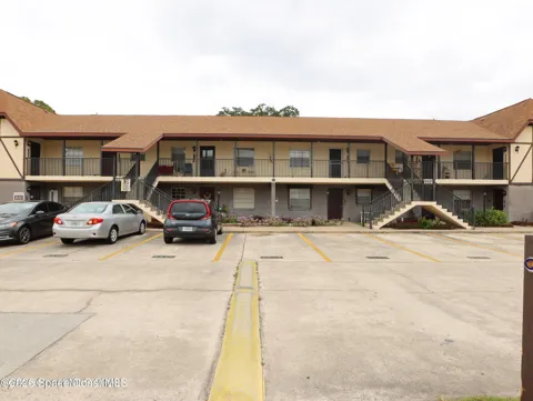 3147 Sir Hamilton Circle #10