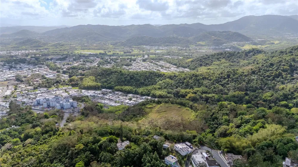 PR 7784 Km 1.0 TURABO Caguas, PR 00725