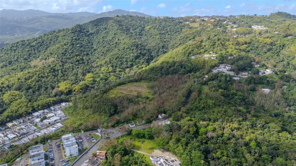 PR 7784 Km 1.0 TURABO Caguas, PR 00725