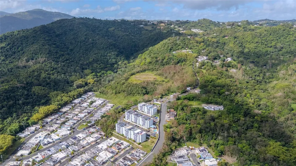 PR 7784 Km 1.0 TURABO Caguas, PR 00725
