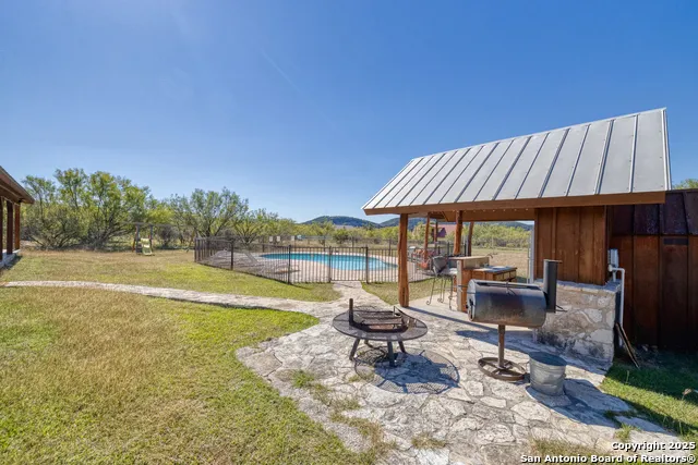 38 mountain laurel Concan, TX 78838