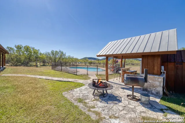 38 mountain laurel Concan, TX 78838