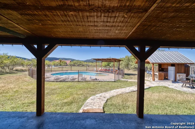 38 mountain laurel Concan, TX 78838