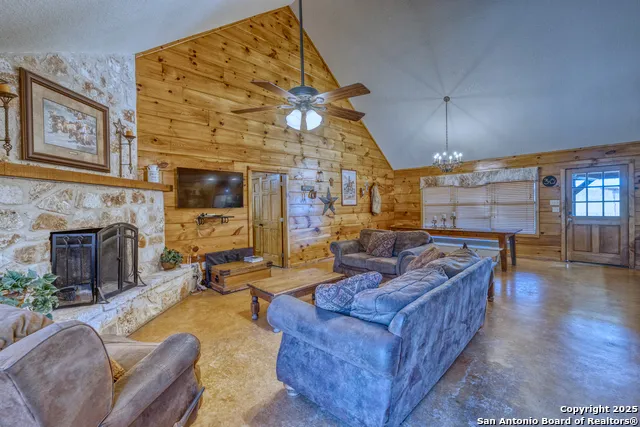 38 mountain laurel Concan, TX 78838