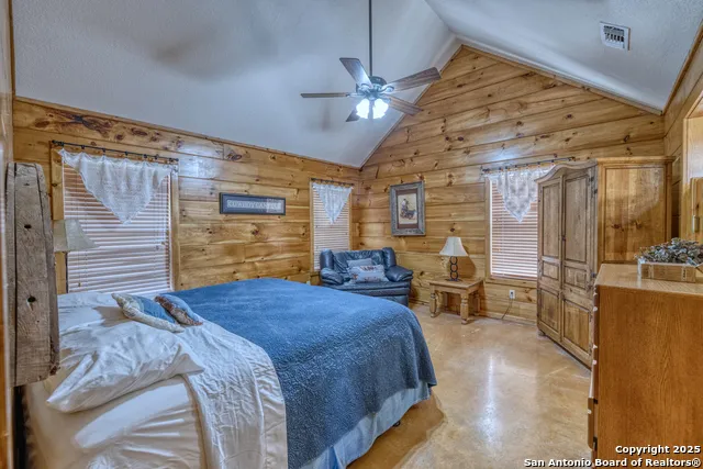 38 mountain laurel Concan, TX 78838