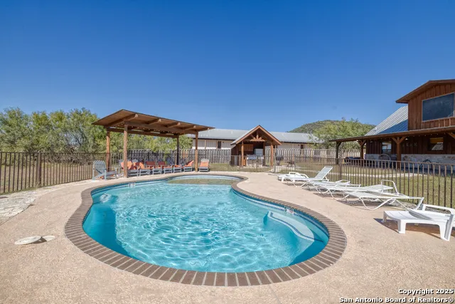 38 mountain laurel Concan, TX 78838